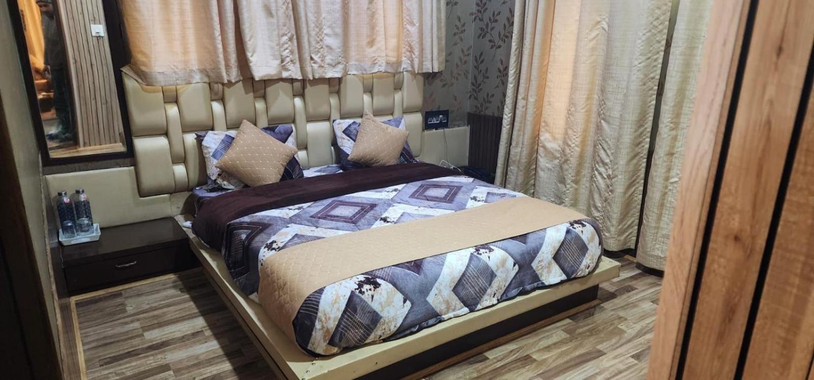Hotel The Casa Srinagar  Ngoại thất bức ảnh