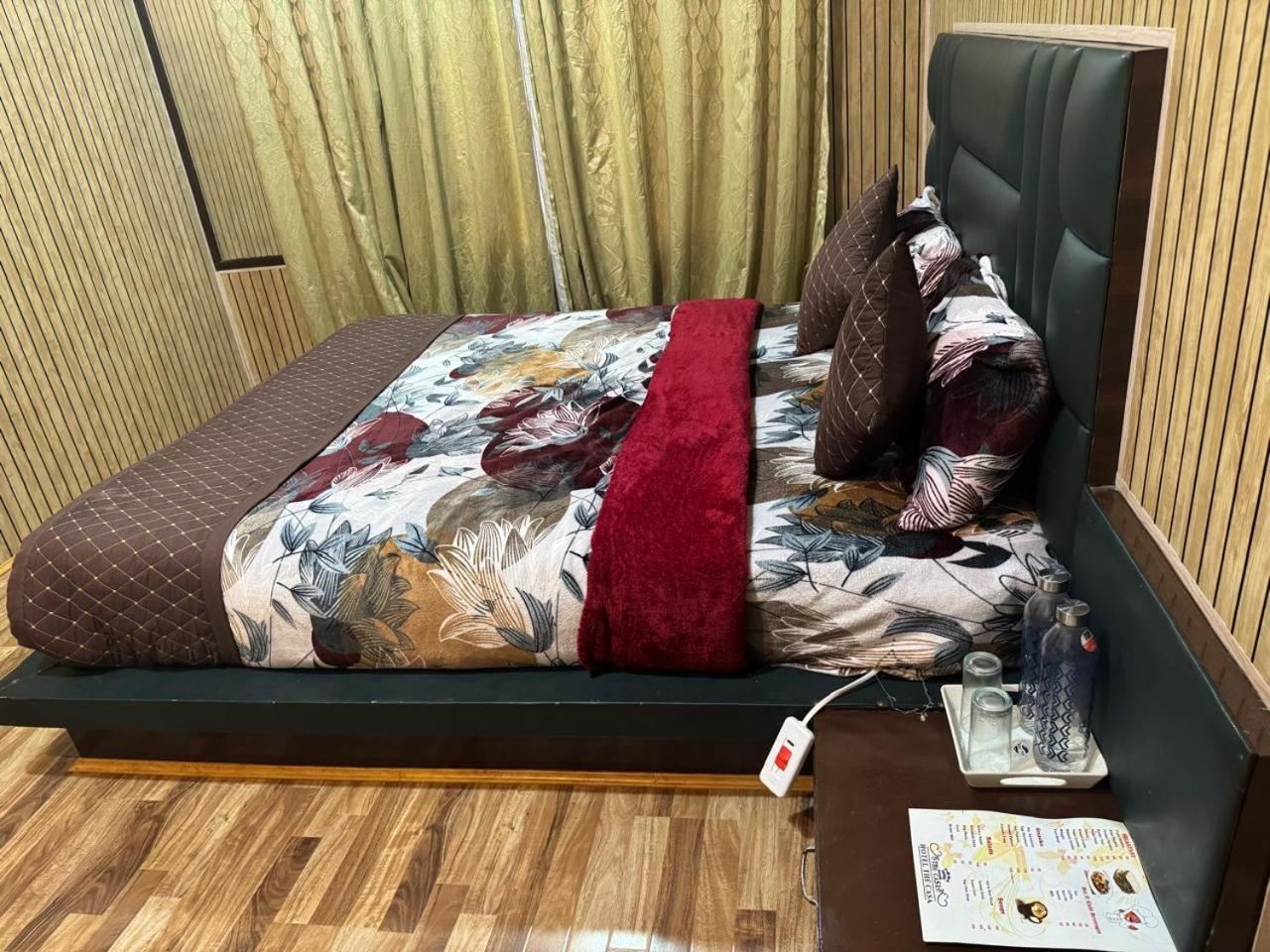 Hotel The Casa Srinagar  Ngoại thất bức ảnh